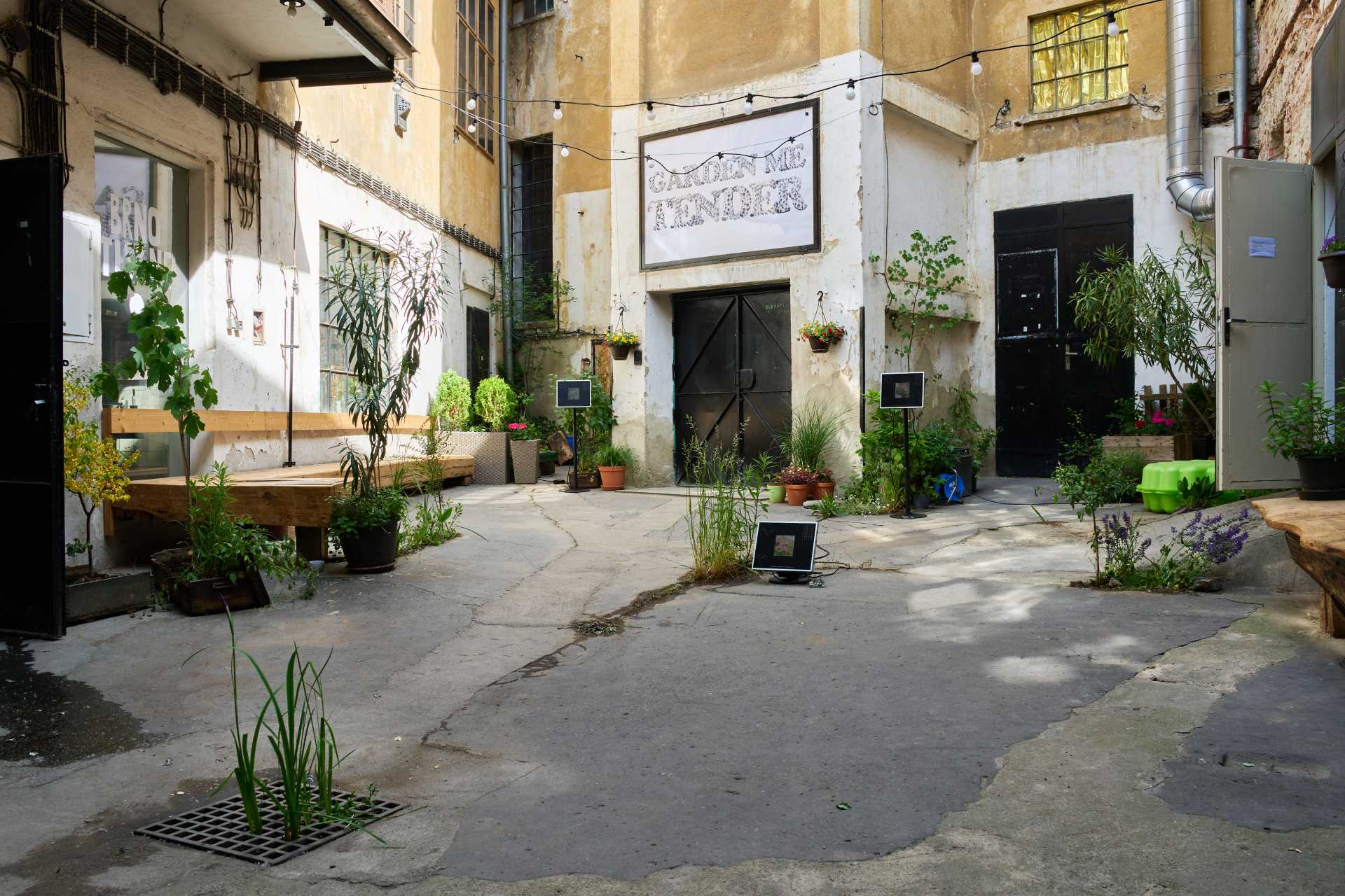 Distillery & Galerie FaVU